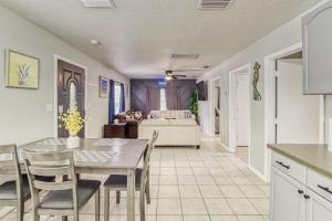 Lush Designer Home - Near The Heart Of Ybor City