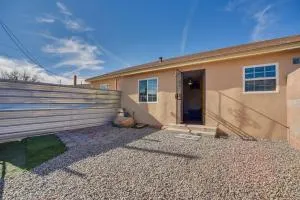 Sunlit Albuquerque Retreat 3 Mi to Old Town! - Correo