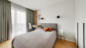 Brand New Mindaugas Luxury Designer Apart