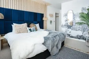 Gloucester getaway with gaming room, desk & parking - Hucclecote