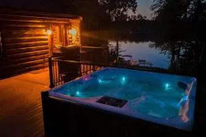 New Hot Tub Fall Oasis with Amazing FawnLake Views - Longville