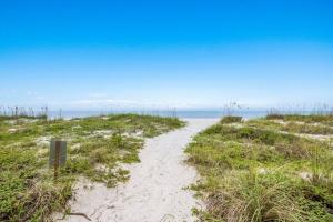 Waters Edge 110N Condo