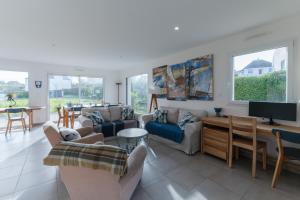 Maisons de vacances TY KREIZH - Maison neuve avec piscine proche mer : photos des chambres