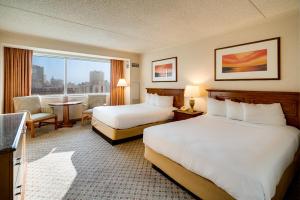 Standard 2 Queens room in The Showboat Hotel Atlantic City