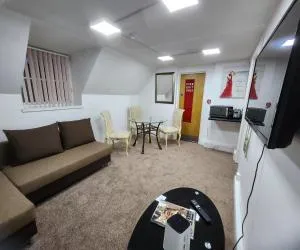 Stylish Modern 1-Bed Apartment in Prime Solihull Town Centre - 索利赫尔