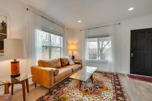 Chic Erie Vacation Rental about 14 Mi to Boulder!