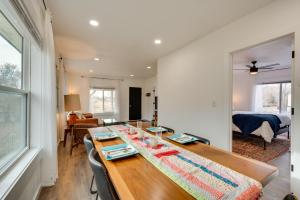 Chic Erie Vacation Rental about 14 Mi to Boulder!