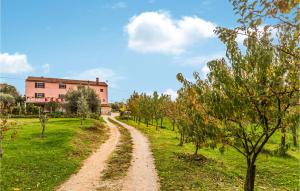 Beautiful Apartment In Oprtalj With Wi-fi