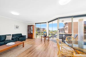 Seaspray Unit 3 4 Intrepid Close