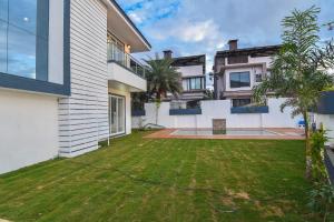 Royal Paradise Villa