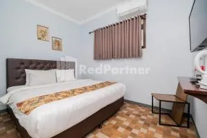 Swun Stay Inn At Sawahan Mitra RedDoorz - Bareng