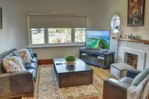 Stylish Family Friendly Escape - Nerrina