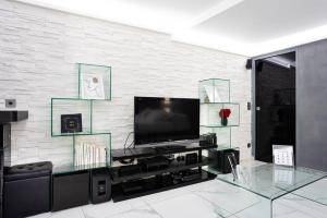 Modern Loft in Paris Center!