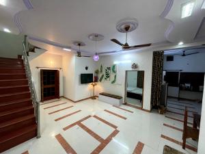 Poonam Palace near by Airport