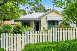 Holley House - Hazelbrook