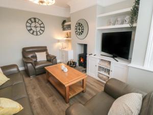 25 Victoria Park Avenue