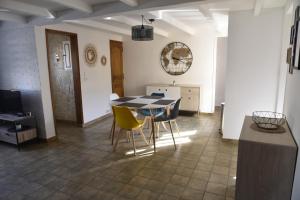 Maisons de vacances Gite sur Grand Fort Philippe : photos des chambres