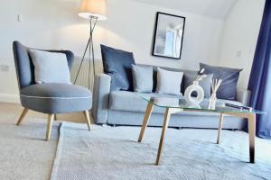 4 Beds 2 Bath close to Gen-Hospital FREE Parking!