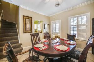 Coral Palm by AvantStay Key West Walkable Gated Community Shared Pool