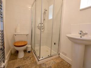 4 Bed in Godshill IC034