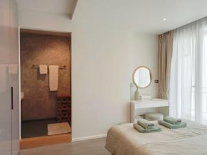 Waterfront Suites Phuket by Centara NEW