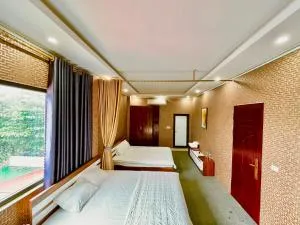 Cô Chung Hotel - Bắc Tà