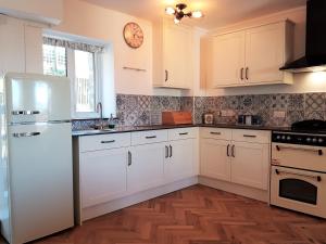 2 Bed in South Molton 78303