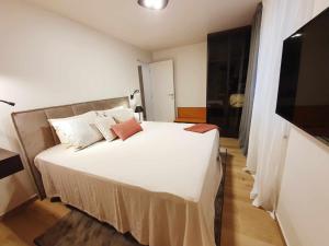 NEW Ana Design City Center Apartments