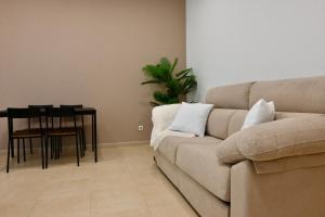 For You Rentals Acogedor Apartamento TEMPORAL de 1 Dormitorio y Salón, a Pasos de Gran Vía DIN133D