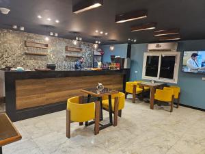 Royal Garden Hotel & Restaurant