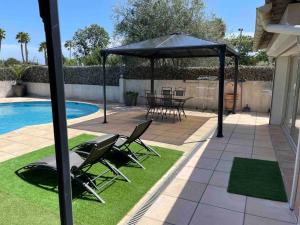 Maisons de vacances Villa climatisee piscine 3 chambres mer a 800m : photos des chambres