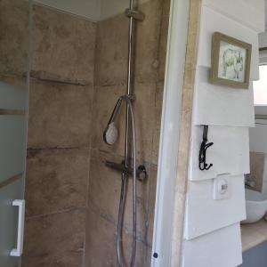Sejours chez l'habitant Pascal et Domi CHAMBRES l-oasis des pins : photos des chambres