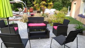 Sejours chez l'habitant Pascal et Domi CHAMBRES l-oasis des pins : photos des chambres