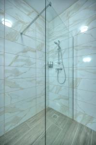 Spacious and cozy 1 bedroom near seafront PCAL1-1