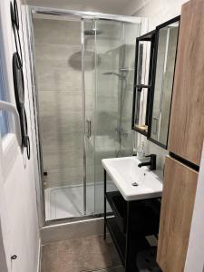 APPARTEMENT RENOVE T4 - 6 PERSONNES AVEC PARKING ET JARDIN