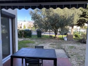 APPARTEMENT RENOVE T4 - 6 PERSONNES AVEC PARKING ET JARDIN