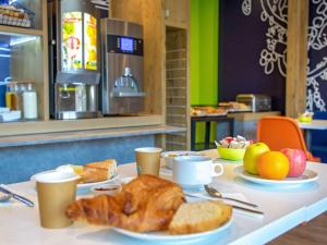 Hotels Ibis Budget Marseille Timone : photos des chambres