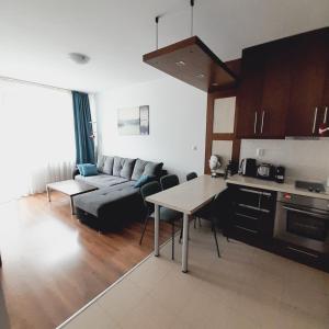 Апартамент В204 Belvedere Holiday Club