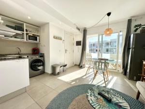 Fresh Lemonade con piscina, AC, doble terraza, cocina completa y parking