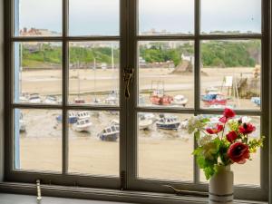 2 Bed in Tenby 87912