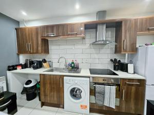 GDY0 - The Green Dragon Apartment