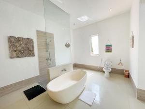 3BR Del Mar Beach Villas Near La Plancha Seminyak