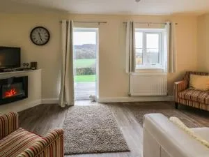 Country Cottage - Velindre