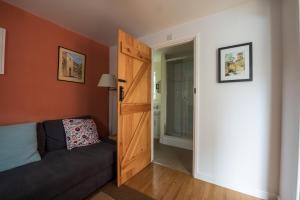 Riverside Bothy In Heart of Scenic Harbour Village