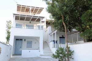 Villa Venus Milos Greece