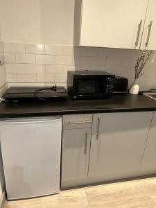 Modern studio flat in Romford