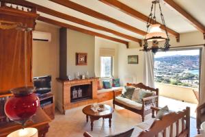 Otzia Bay House, 5 minutes walking distance from the beach