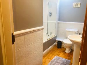 Peaceful location close to the sea and just a 15 minute strollKenmare