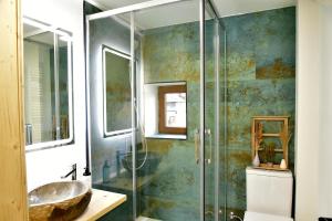 LA CASETA DELS HEROIS