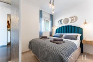 First line , Cosy and Comfortable + Swimming pool